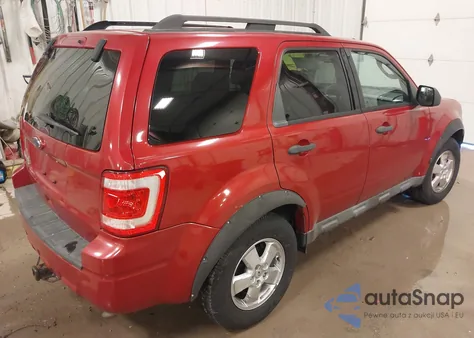 2010 Ford Escape Xlt z USA, uszkodzony, nr VIN 1FMCU0D74AKD38401